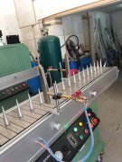 云浮啤酒箱塑料箱轉(zhuǎn)盤絲印機廠家半自動絲印機