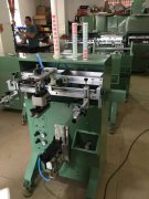 保定化妝品瓶子曲面絲印機廠家半自動絲印機