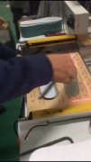 張家界玻璃杯曲面絲印機廠家半自動絲印機